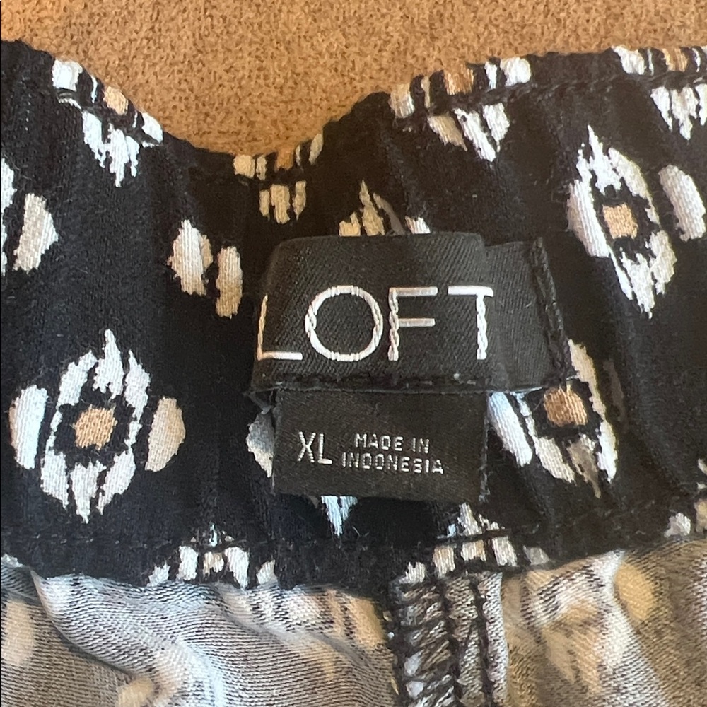LOFT Black, White and Tan Geometric Wide Leg Pants - Picture 2 of 4